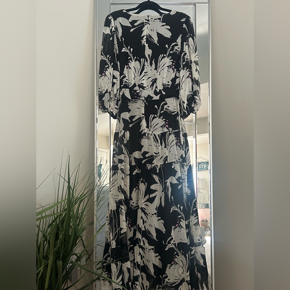 Taylor Black and White Floral Long Sleeve Dress